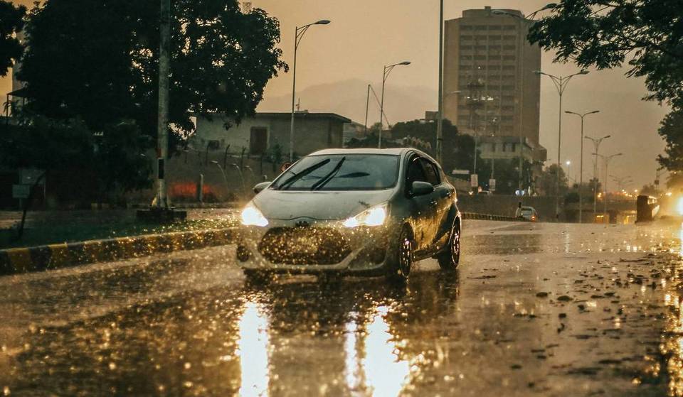 Wetterwarnung für die VAE: Starker Regen, Windgeschwindigkeiten von 40 km/h und raue See im ganzen Land vom 5. bis 8. März 2026