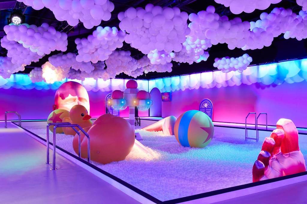 Bubble Planet's Bubble Bath Ballpit