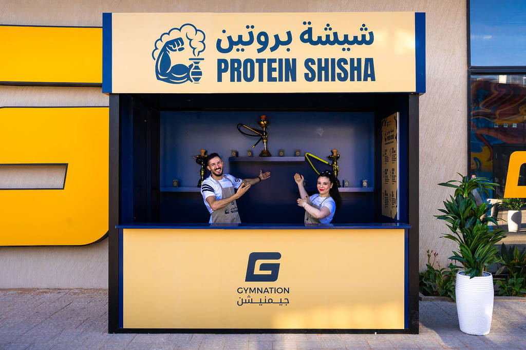 pop-up van de proteïne-shishabar in Dubai, waar elke shishapuf proteïne bevat