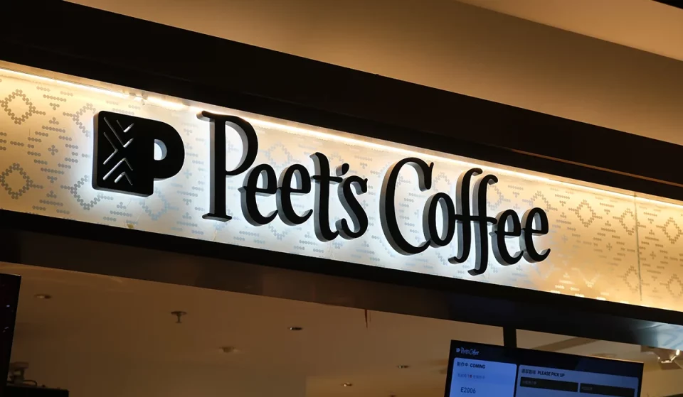 Peet’s Coffee vuelve con su viral descuento por matrícula en Dubái — Y sí, podrías pagar solo 5 AED