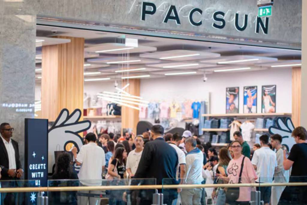 Californian retailer Pacsun officially opens in Mall of the Emirates: inside the new store featuring a vintage rotary phone wall, retro apparel, and a special appearance by artist Al Shami