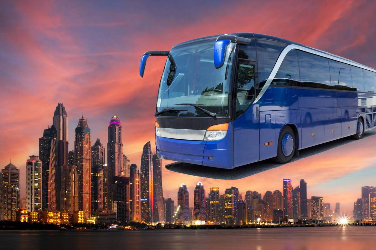 4 unique bus tours that are stealing the spotlight in Dubai – with Peppa Pig themes, night time spectacles and floating buses