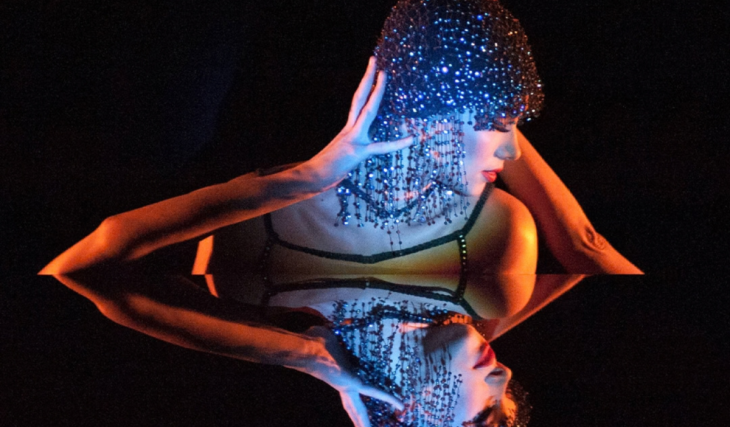 El glamour parisino llega a The Palm con el debut de Crazy Horse Paris en Dubái