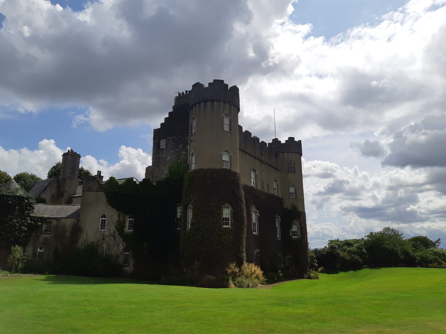A Series Of Candlelight Concert Are Coming To Dublin's Malahide Castle
