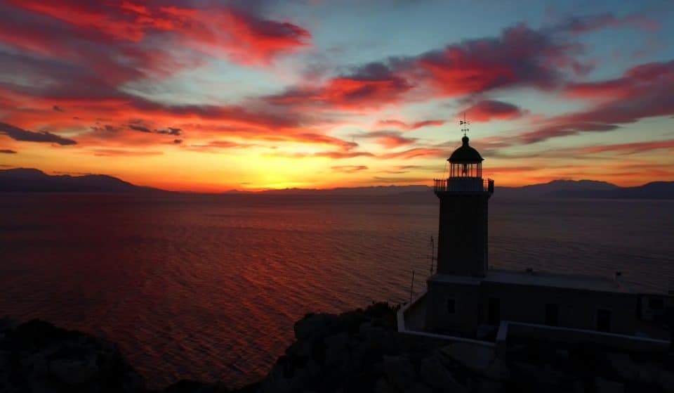 Hier könnt ihr euch die schönsten Sonnenuntergänge der Welt von zu Hause aus ansehen