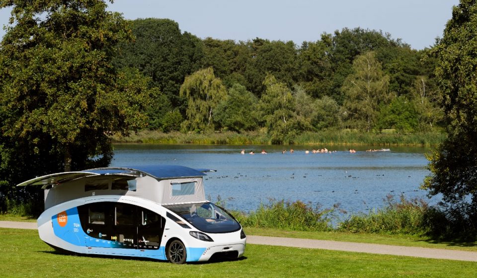 Studenten bauen ein solarbetriebenes Wohnmobil