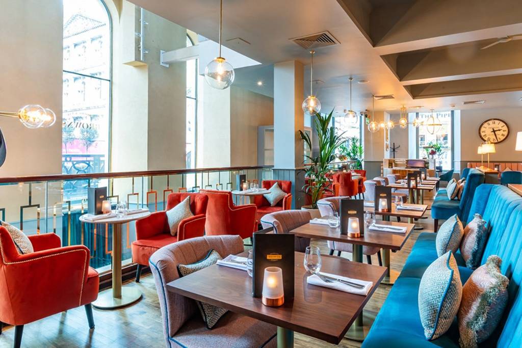 browns bar & brasserie