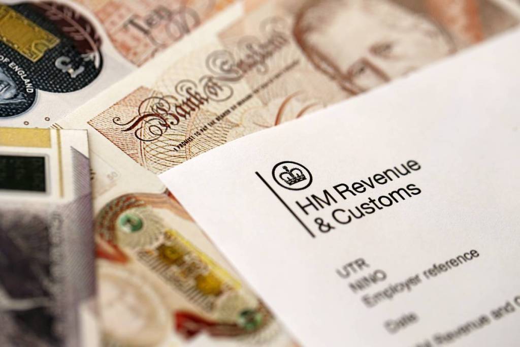 Universal Credit, PIP and State Pension payments due this month – what claimants need to know