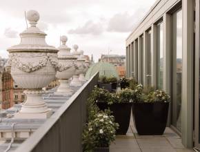 This stunning Glasgow Art Deco aparthotel is hidden inside a historic transatlantic voyage office – and it offers penthouses with the best view from £200 a night