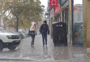 Met Office issues 21-hour weather warning for Glasgow with 80mm of heavy rain, severe flooding and travel chaos as Storm Austen hits