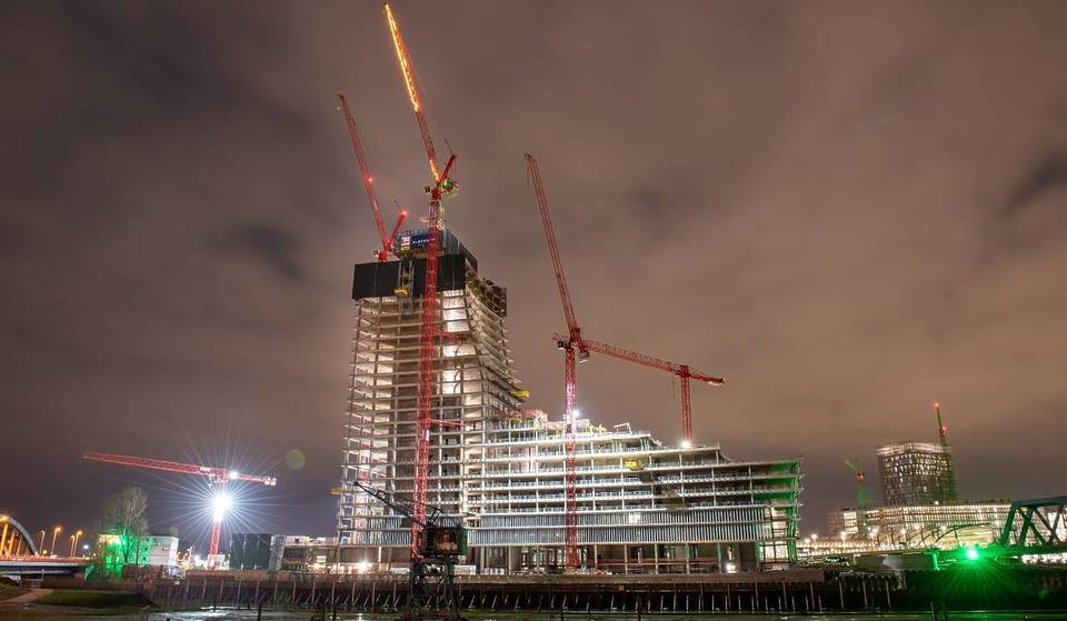 Alarm values exceeded: At 245 meters, it was supposed to be Hamburg&#8217;s tallest building, but now the multi-million euro construction project is on hold