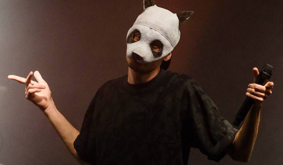 Cro is coming to Hamburg on August 29 as part of his &#8220;CRONICLES OPEN AIR 2025&#8221; tour &#8211; All information on schedule, support act, tickets &amp; directions