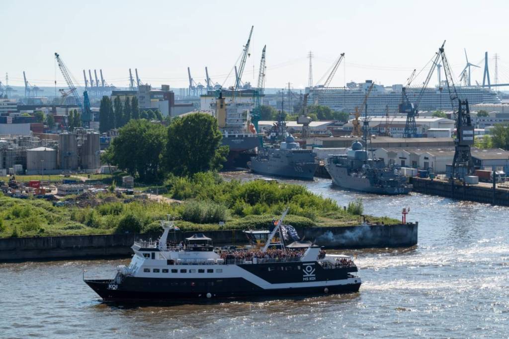 Hamburg Harbor Tour