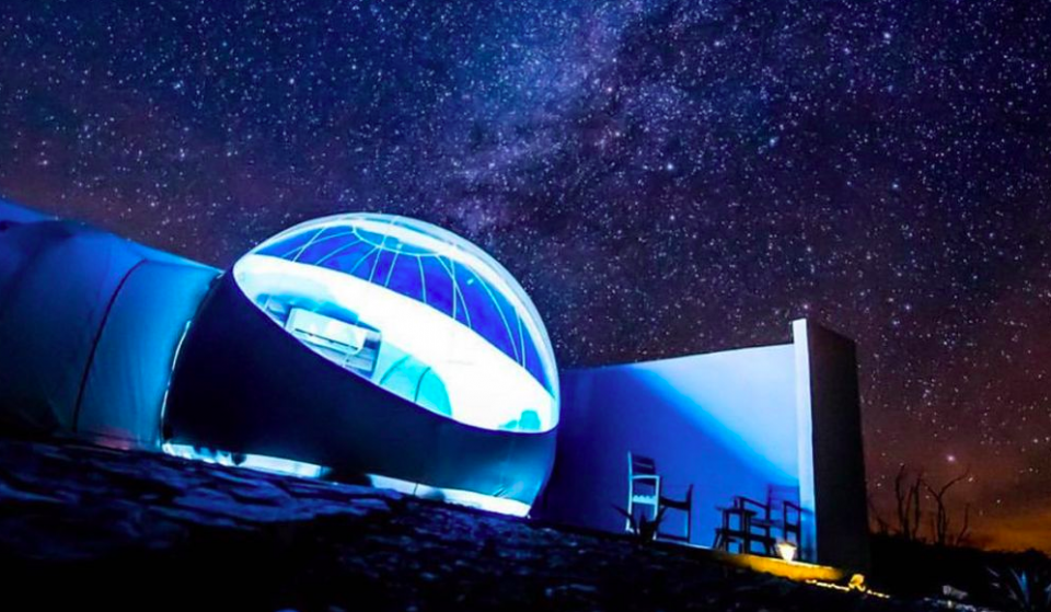 These Stargazing Bubbles In Texas Take Glamping To Another Dimension