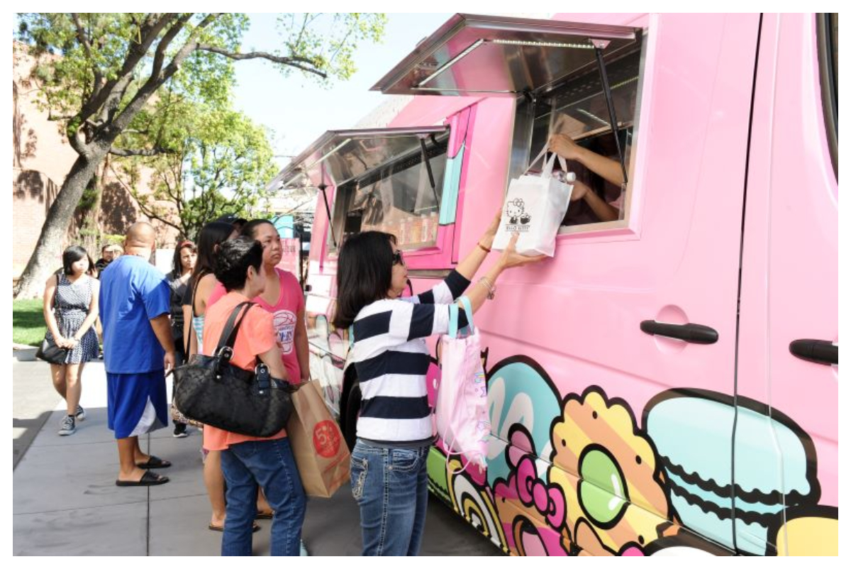 The Hello Kitty Cafe Truck Hits Houston This Saturday With Macarons ...