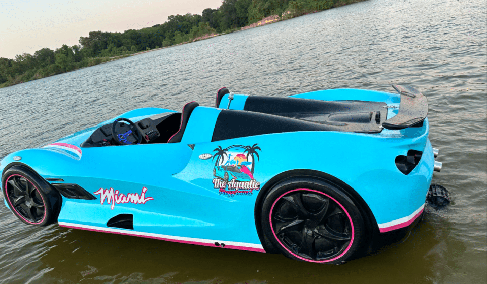 Rip Up Houston Lakes On Aquatic Cars At The Aquatic Playground