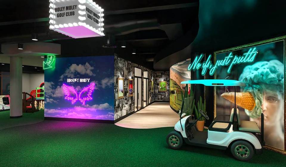 ’90s-Themed New Mini Golf Club And Karaoke Bar Opens In Houston
