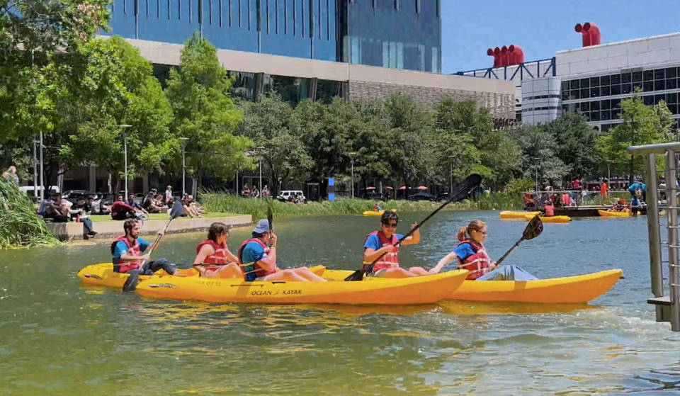 Glide LED-Lit Kayaks On This Downtown Houston Lake This Weekend