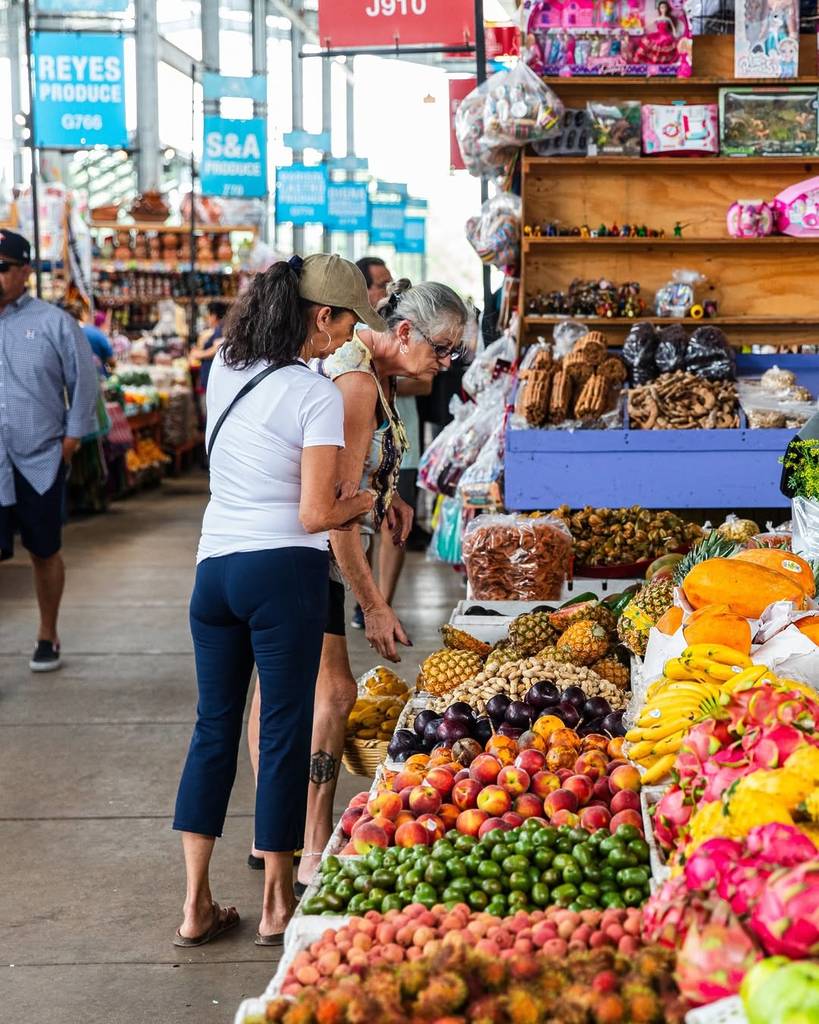 Image shows the interior of the Houston Farmers Market.