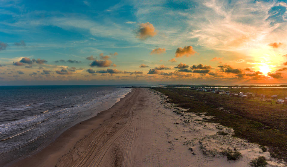 Esta solitaria playa a 2 horas de Houston es uno de los secretos mejor guardados de Texas
