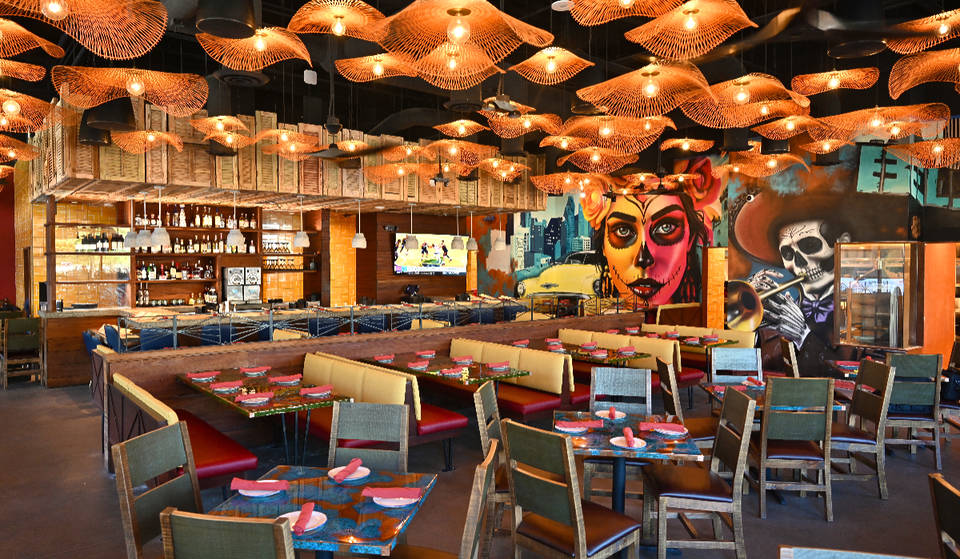 Un restaurante tex-mex reconocido por Michelin abre su segundo local en Houston