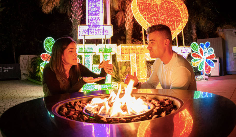Houston Zoo Hosting Adults Only Zoo Lights Night With Wine Tastings And Spiked Hot Chocolate