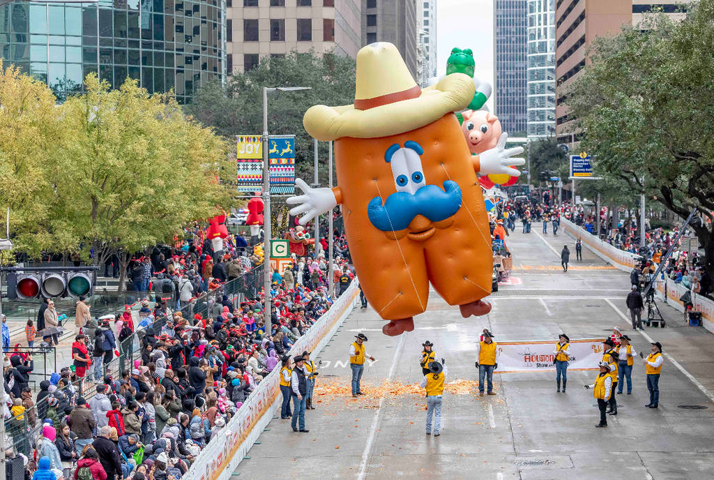 Image shows an H-E-B float at the Houston Thanksgiving Day Parade.