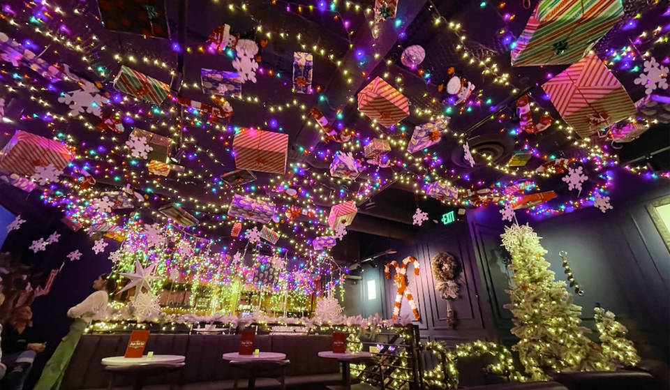Houston’s Jingle Bell Bar Opens For Holidays With Three Themed Spaces, Mistletoe Martinis, And Holiday Movie Nights