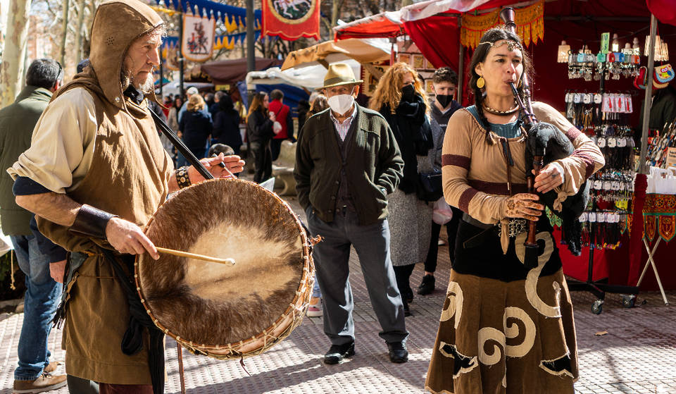 A Celtic Christmas Market, Highland Games, +30 Live Bands & More At The Sherwood Forest Faire Just Two Hours Outside Of Houston This Weekend