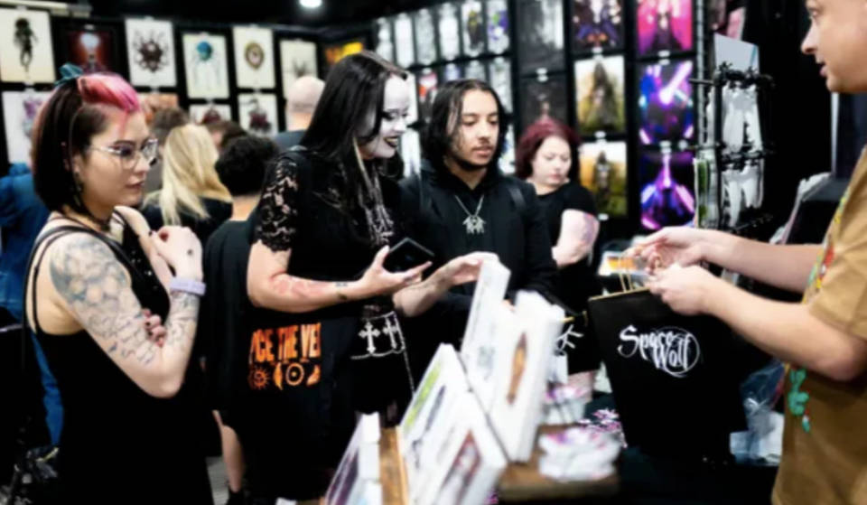 Keep It Weird: The Oddities & Curiosities Expo Brings Massive Bizarre To Houston This March