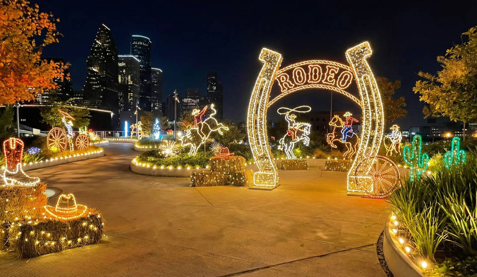 POST lanza el paraíso del rodeo en la azotea con un toro mecánico, luces temáticas y mucho más.