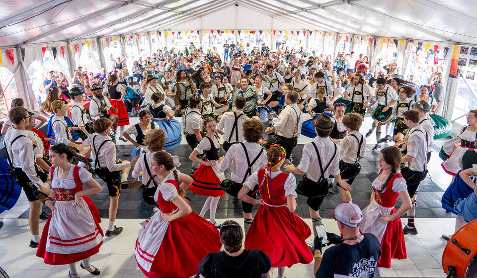 Prost! A Massive FREE 3-Day German Festival Lands In Houston This Weekend With Biergartens, Bratwursts &amp; More