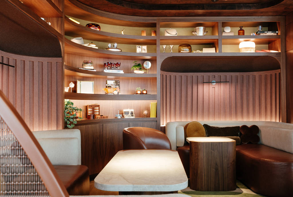 La imagen muestra el comedor de Kirkwood en Houston.
