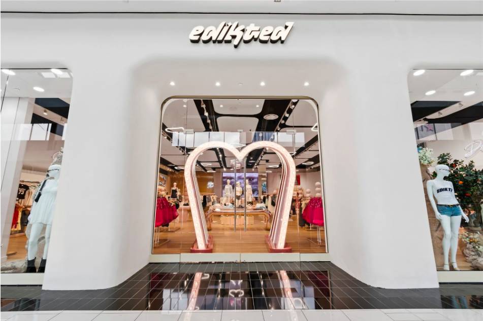 La imagen muestra el escaparate de Edikted en Houston. 
