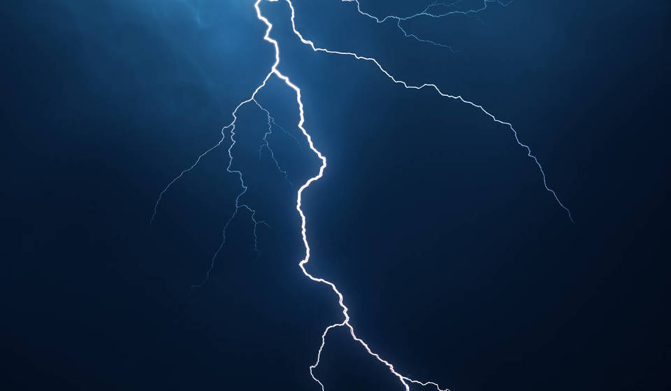Tras una tormenta de 16 horas durante el fin de semana, Houston registró la asombrosa cifra de 56 000 rayos, lo que dejó sin electricidad a más de 190 000 hogares