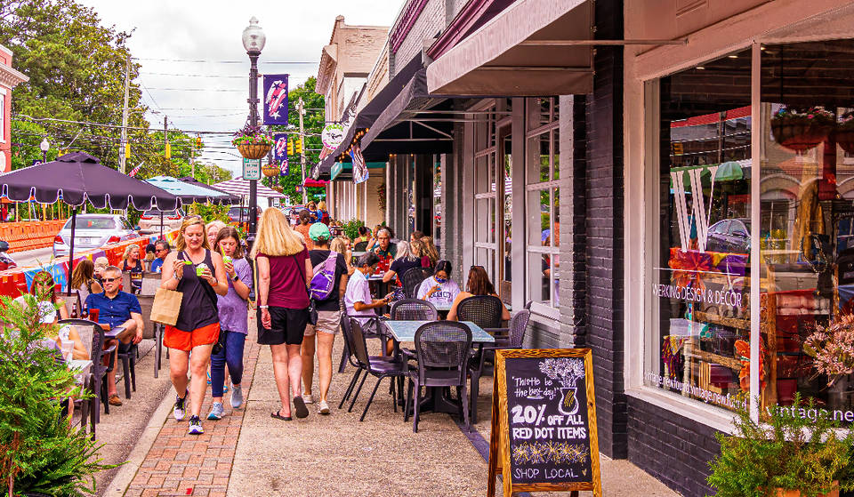 Just 2 hours from Houston: this historic town celebrates its 36th annual blueberry festival this June with a +100 vendor market and live music