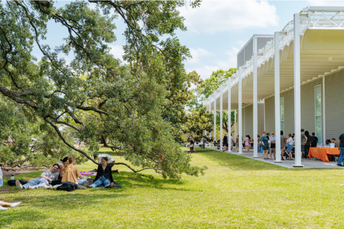 The free museum tucked away in a Houston park showcases masterpieces by Picasso, Warhol, and Magritte
