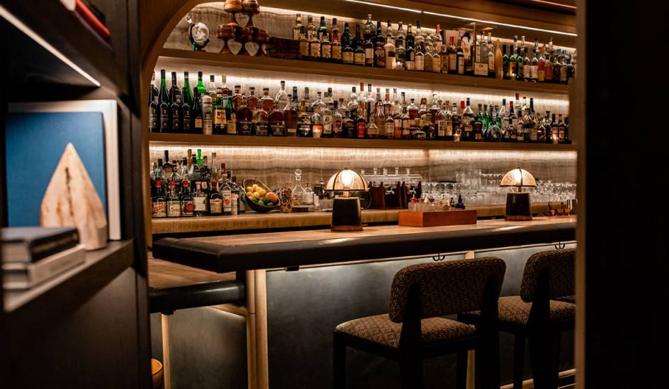 «The World’s 50 Best» ha nombrado a este bar clandestino escondido de Houston el mejor bar de Texas, pero solo tienes 90 minutos para estar dentro