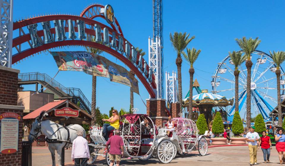 Justo al sur de Houston: el paseo marítimo de Kemah acoge una gran fiesta gratuita del 4 de julio con fuegos artificiales sobre el Golfo