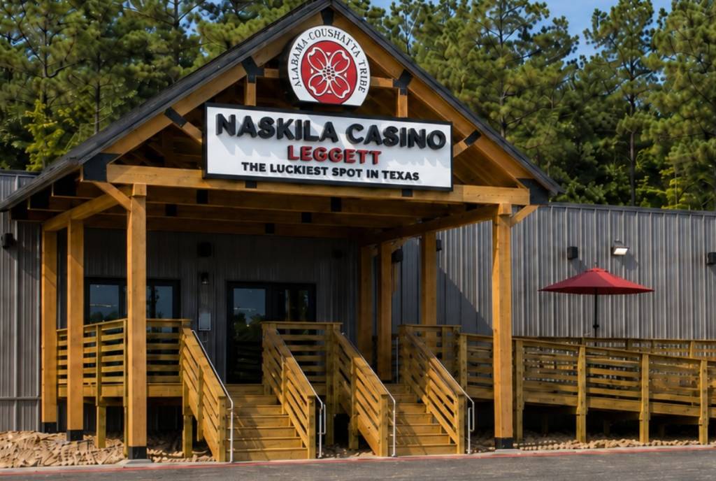 Image shows the exterior of the Naskila Casino Resort in Leggett.