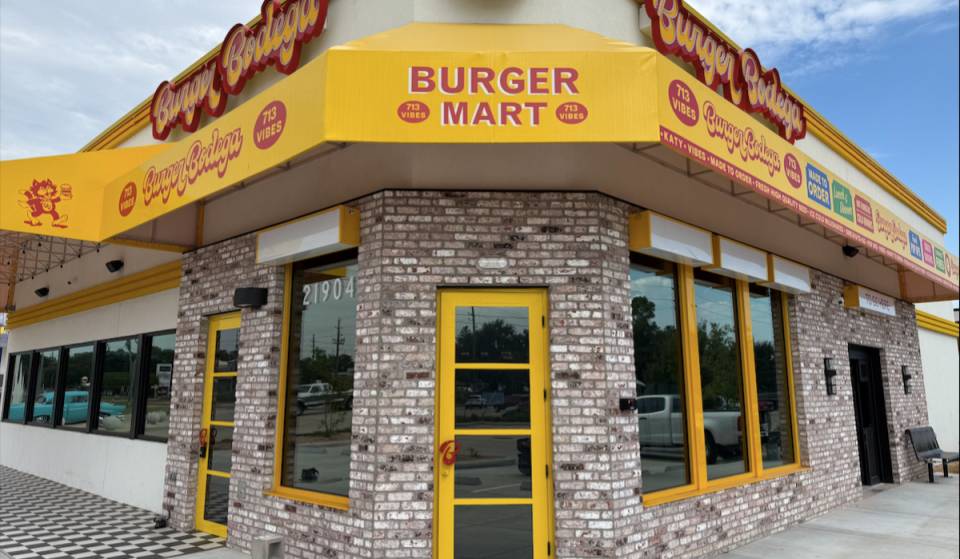 Named one of America’s 12 best burgers, this New York-style bodega opens its second Houston-area location this month with mango milkshakes and smashburgers