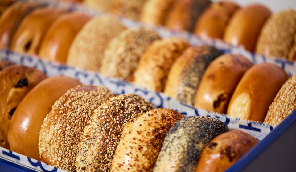 Boiling dough in NYC water since 1972, this iconic Seinfeld-featured bagel shop opens its first Texas outpost in Houston this Thursday