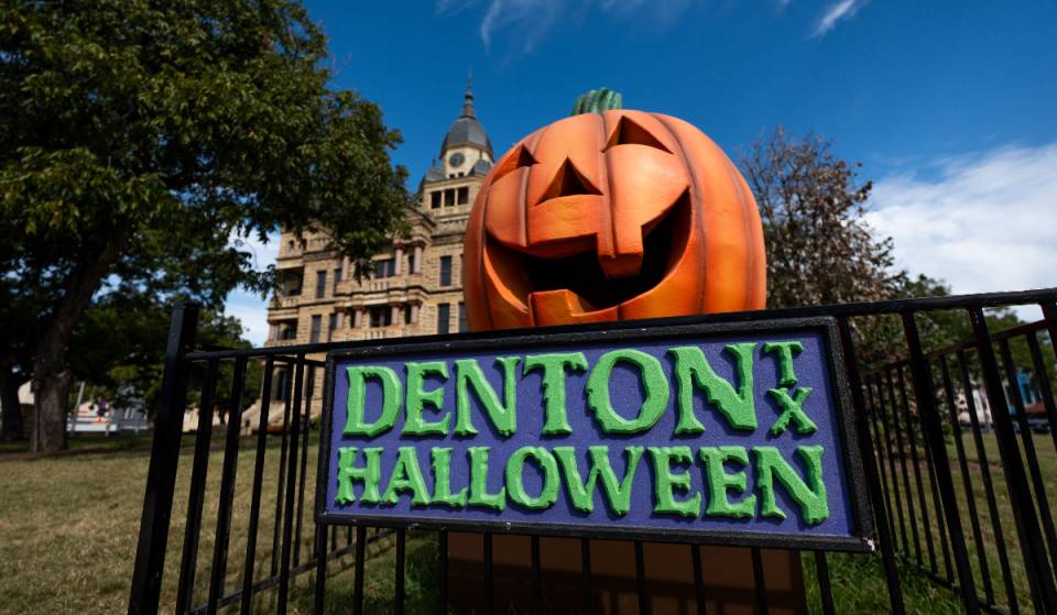 Una ciudad de Texas se está transformando por completo en una auténtica «ciudad de Halloween», repleta de macabros mercadillos nocturnos, instalaciones del tamaño de un edificio y más de 400 eventos.
