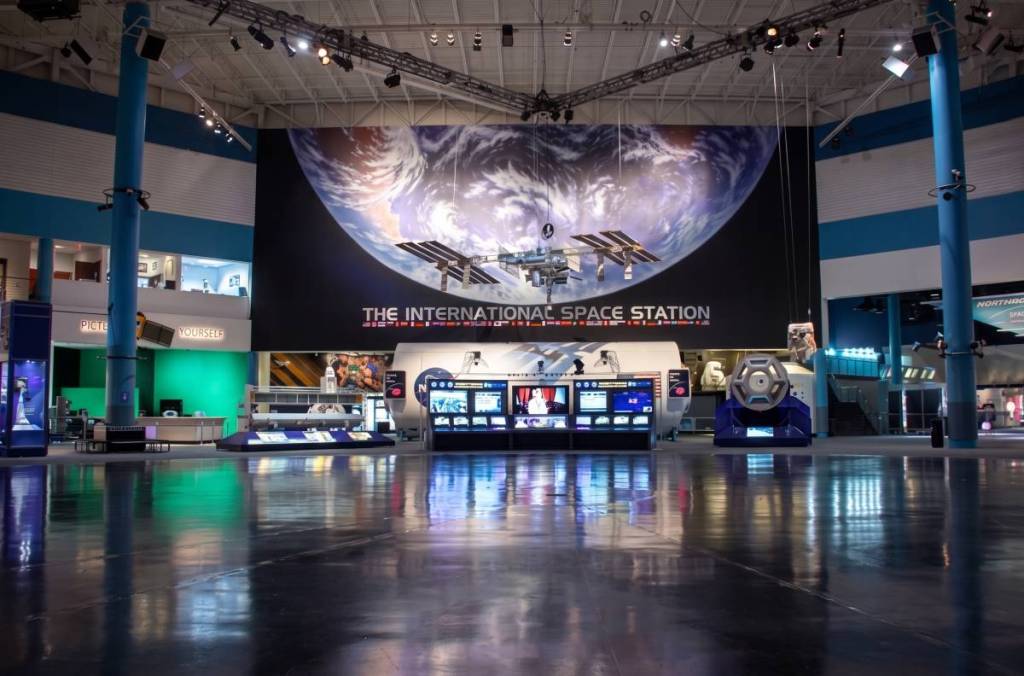 El centro de conferencias dentro del Space Center Houston