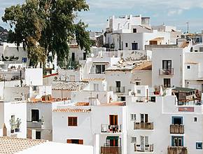 Was man im Winter auf Ibiza sehen kann: Ruhe, Kultur und Landschaften ohne Menschenmassen