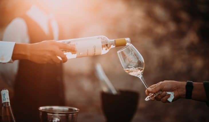 Weinbars in Köln, die Lust auf den Sommer machen