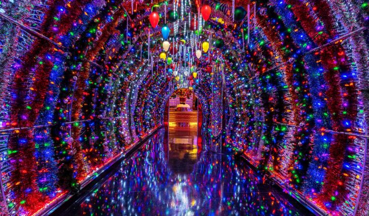 Jingle And Mingle At Red Rock Casino’s Merry Crimson Pop-up Lounge
