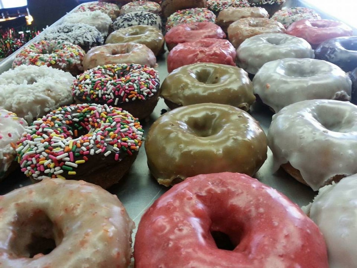 8 Brilliant Donut Shops & Bakeries In Vegas That Are A Hole In One