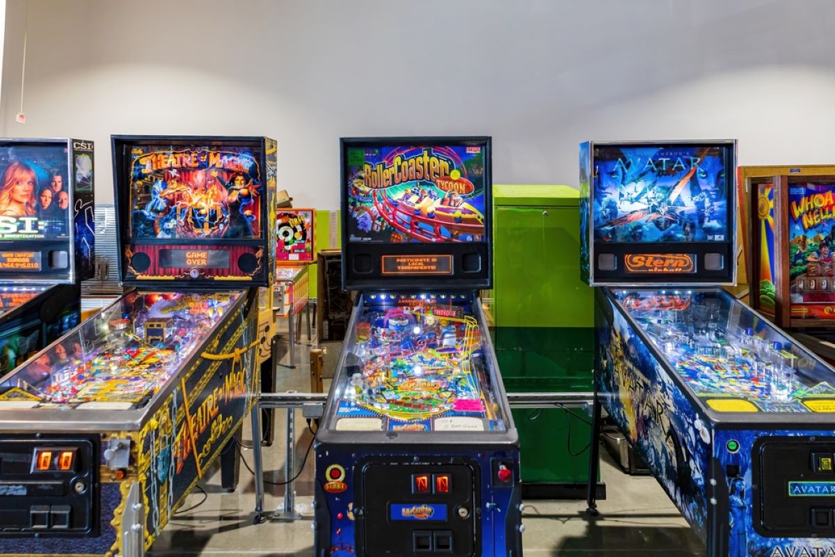 You Can Play Vintage Pinballs For Only 25 Cents In Las Vegas
