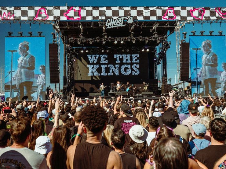crowd at festival in Vegas